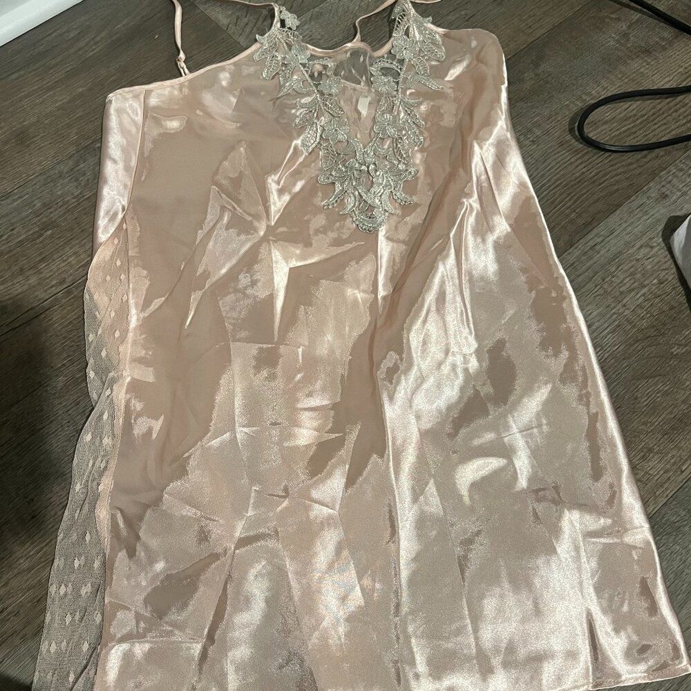 Flora Nikrooz medium‎ nighty